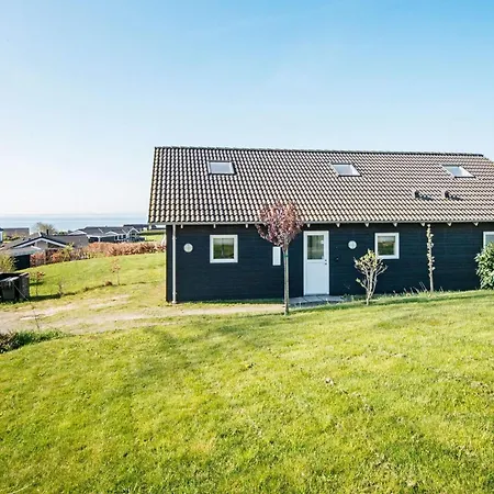 10 Person In Ronde-by Traum * Rønde