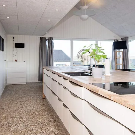 10 Person In Ronde-by Traum Ronde