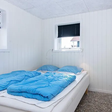 10 Person In Ronde-by Traum *